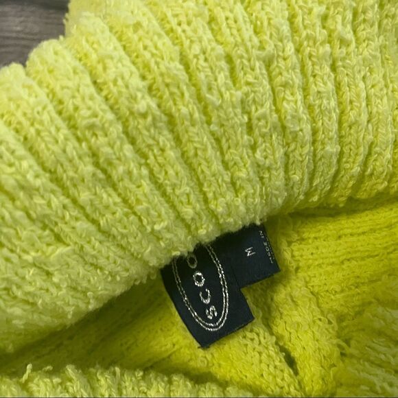 Scoop Long Sleeve Cutout Detail Turtleneck Sweater - Picture 8 of 9